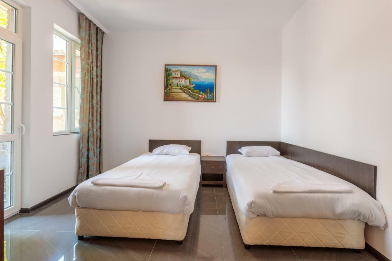 Seaside Guest Rooms Burgasz Kültér fotó